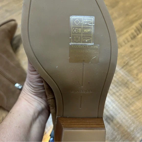 NWOB Dolce Vita Salome Brown Suede Ankle Booties - Picture 7 of 16